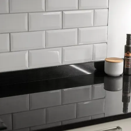 Stor Med Plass Til 6 Personer Og Gratis Parkering *